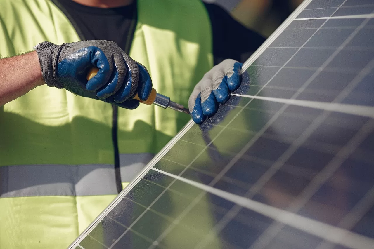 install_fotovoltaic_panel